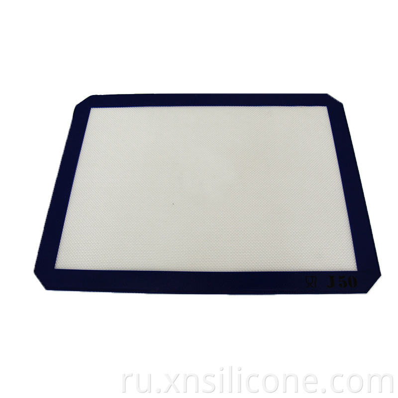 Heat resistant pastry mat